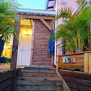  Appartement Studio Avec Vue Sur La Piscine Privee Et Jardin Clos A Anne